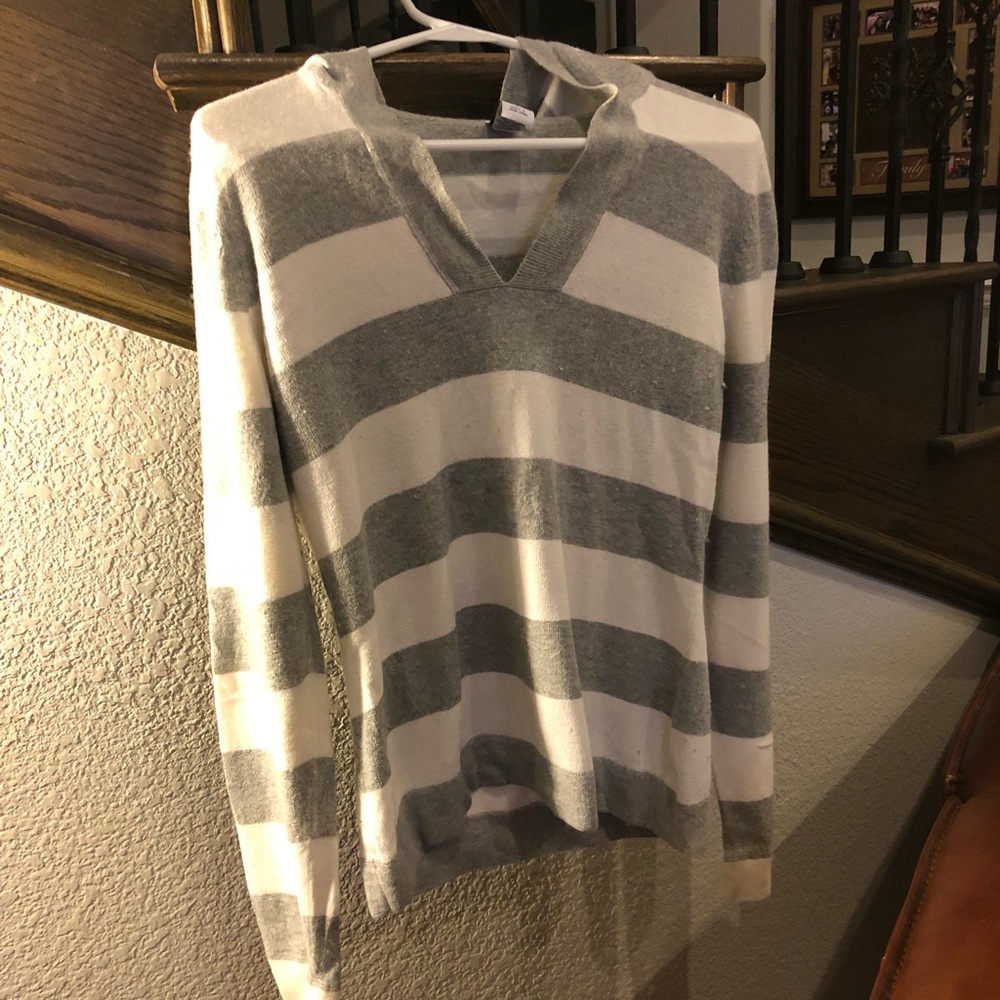 Gap hooded sweater